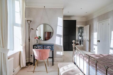 Dressing area.jpg