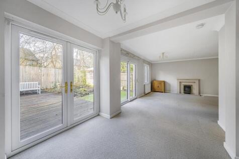 Snug to Sitting Room.jpg