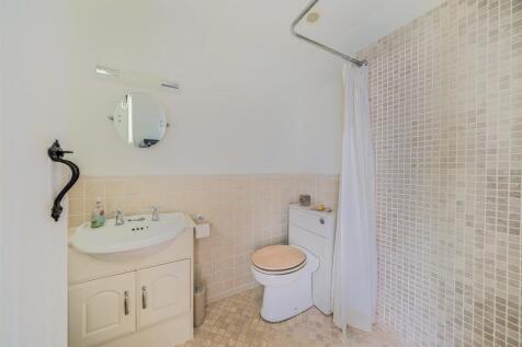 Shower Room.jpg