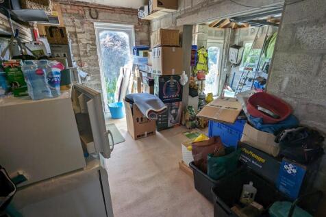 GARAGE.jpg