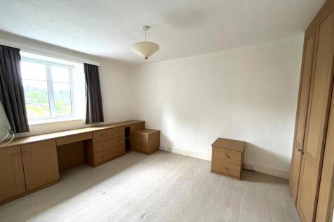 Bedroom 1.jpeg