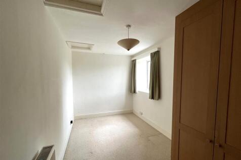 Bedroom 2.jpeg