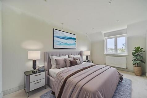 Typical-bedroom - Bedroom - Standard - 4.jpg