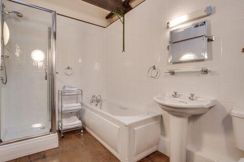 Farriers Bathroom.jpg