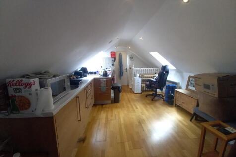 Living / Kitchen