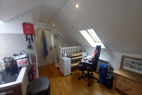 Living / Kitchen