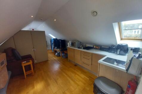 Living / Kitchen