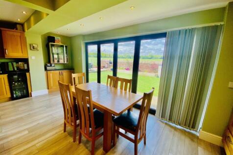 old school house breakfast room.jpg