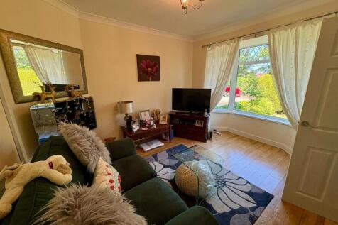 SITTING ROOM/BEDROOM