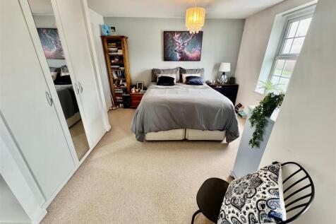 PRINCIPLE BEDROOM