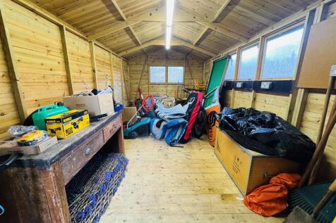 GARDEN SHED