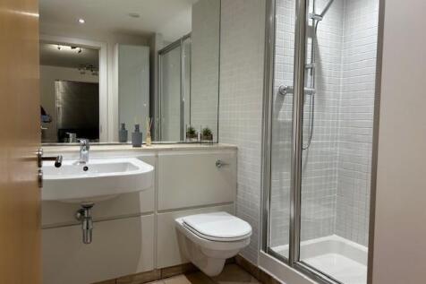 ENSUITE SHOWER ROOM