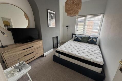 BEDROOM  TWO