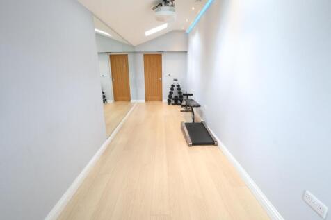 OFFICE/GYM