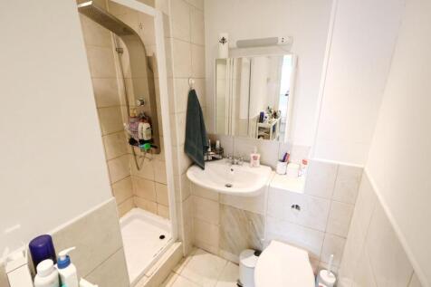 ENSUITE SHOWER ROOM