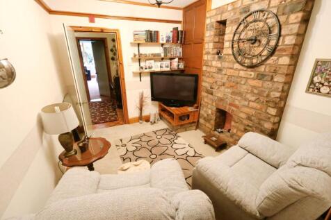 BASEMENT SITTING ROOM