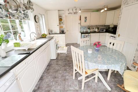 KICTHEN/DINING ROOM