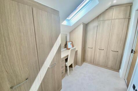 DRESSING ROOM