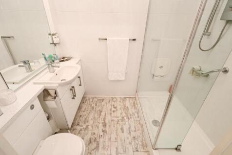 BEDROOM THREE ENSUITE