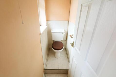 SEPARATE WC