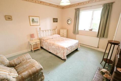 GROUND FLOOR BEDROOM