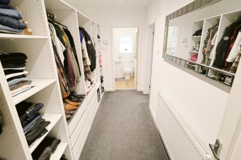 DRESSING ROOM