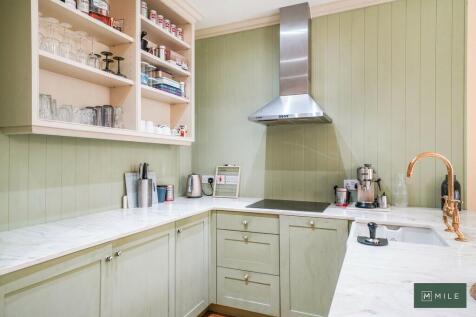 Flat 4, 46 South ...