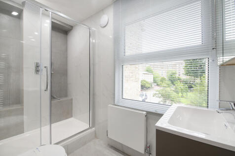Bathroom 3 - 2nd ...