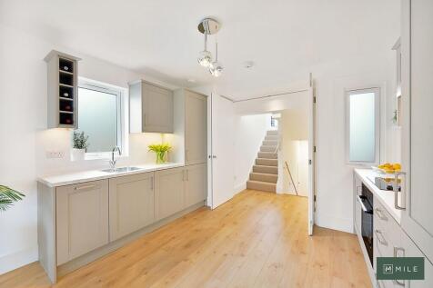 48C Springwell Av...