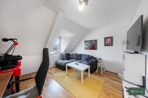 Flat 10, Mortimer...