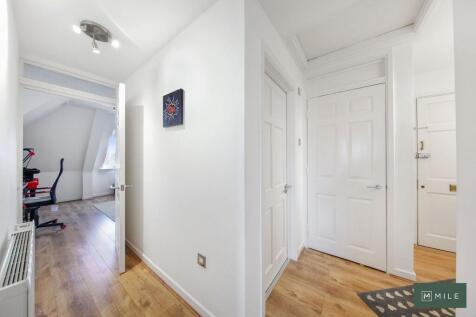 Flat 10, Mortimer...
