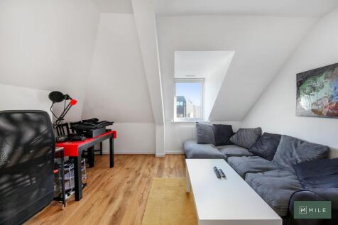 Flat 10, Mortimer...