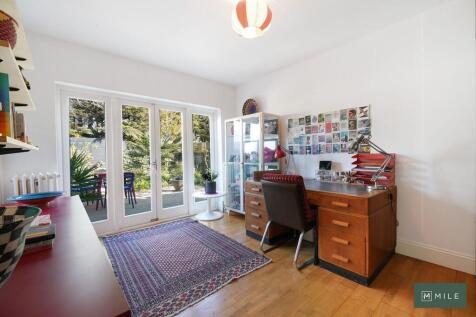 Flat A, 21 Park R...