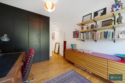 Flat A, 21 Park R...