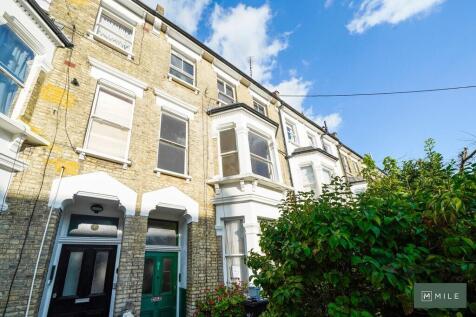 33 Warbeck Road -...