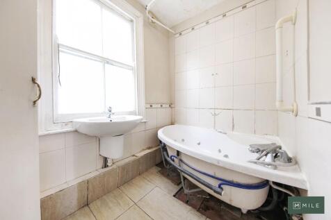 33 Warbeck Road -...