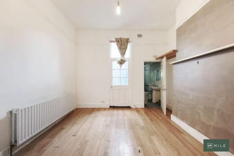 33 Warbeck Road -...