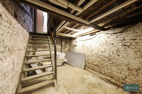 33 Warbeck Road -...