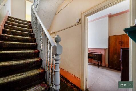 81 Purves Road - ...