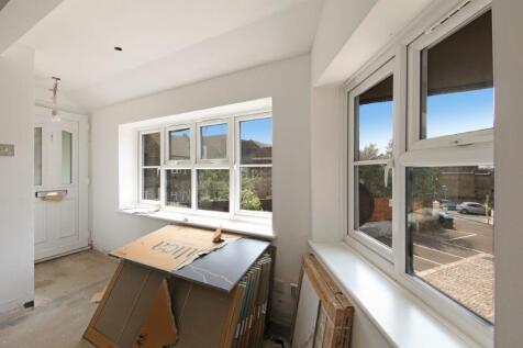 Flat 6, Buckingha...