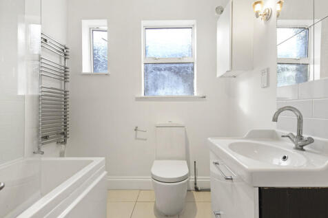 156 Roundwood Roa...