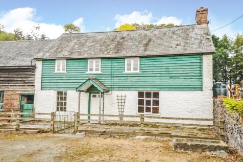 A 3 3 bedroom detached country cottage