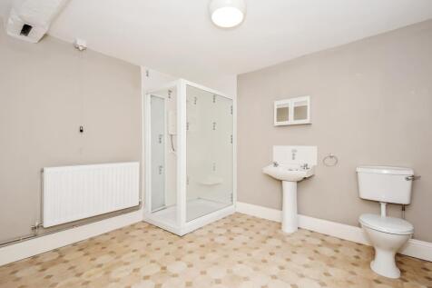 Large Downstairs Bathroom