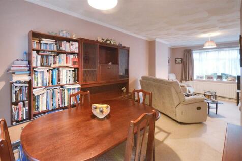 Sitting/Dining Room