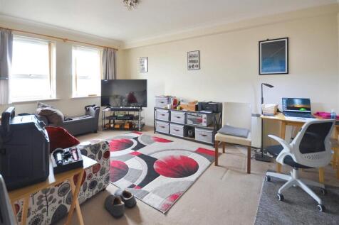 Sitting/Dining Room
