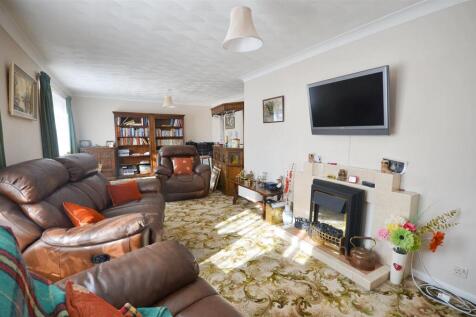 Sitting/Dining Room
