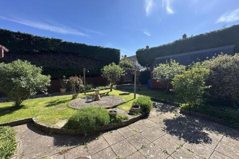 Garden Rear Garden