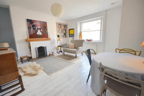 Sitting/Dining Room