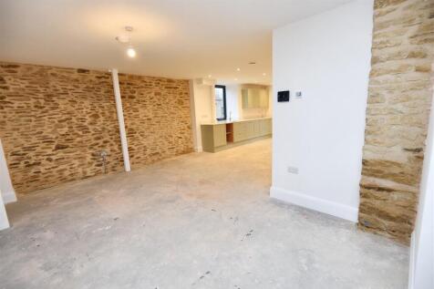 Dining Area to Kitchen