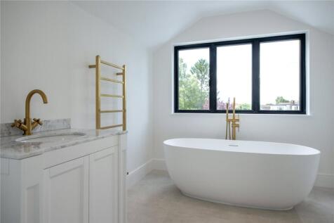 Family Bathroom,